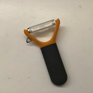 Vegetable Fruit Potato Peeler Julienne Zester Stainless Blade Joseph Orange Y